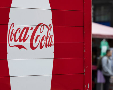 Coca-Cola names a company veteran as its new CEO