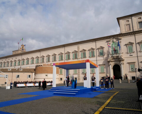 IOC advises sports bodies to let Russians compete in youth events again with flag and anthem