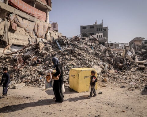 Trump determined to advance Gaza ceasefire deal as Israeli forces dig in