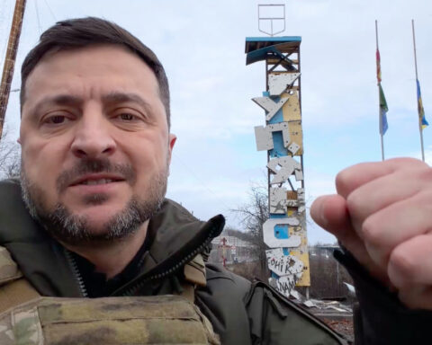 2 killed in Russia while Ukraine's energy infrastructure is targeted as peace talks press on