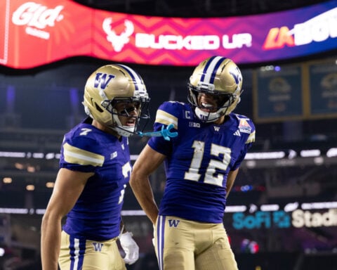 Williams throws 4 TD passes and Washington has 5 INTs in 38-10 rout of Boise State in LA Bowl