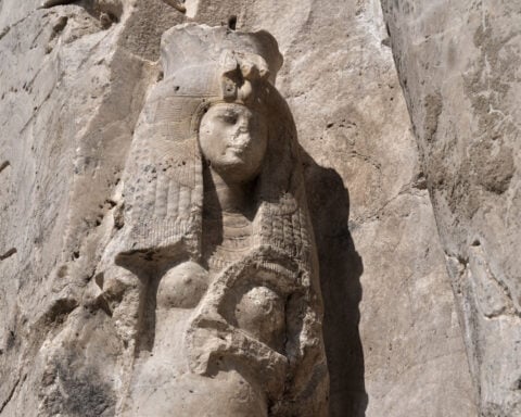 Egypt reveals restored colossal statues of pharaoh in Luxor