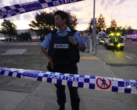 Israel's Netanyahu lashes out while world shows shock and sympathy over Australia shooting