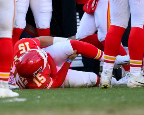 Patrick Mahomes suffers a torn ACL and Chiefs say he's considering surgical options