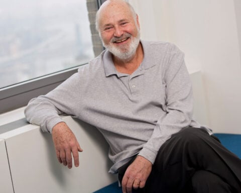 Rob Reiner, son of a comedy giant who became one, too, dies at 78