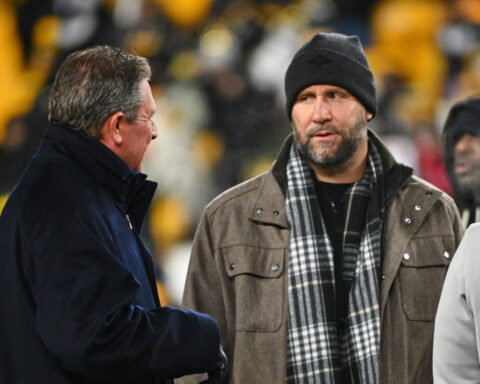 Ben Roethlisberger says Mike Tomlin has earned the right to leave Steelers on his own terms