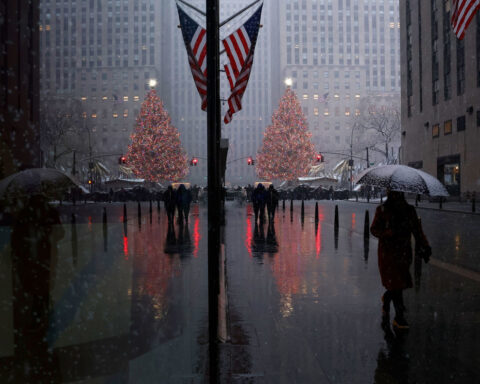 White Christmas hopes could be dashed by a big weather pattern change in December’s second half