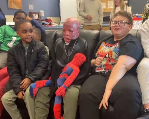 10-year-old boy burned in plane crash returns home: "It's a miracle"