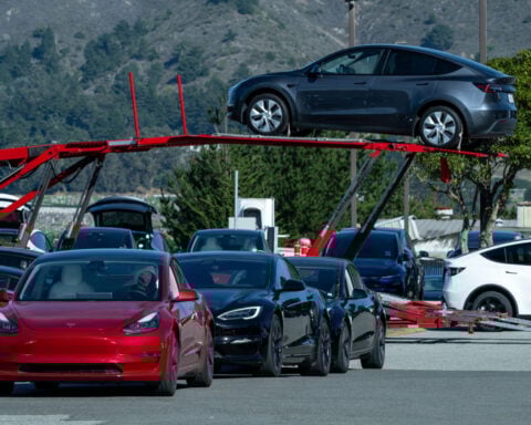 California may halt Tesla sales due to ‘false advertising’ in use of term ‘Autopilot’