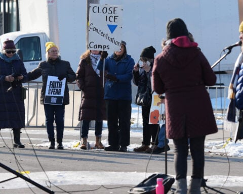 Judge temporarily blocks Trump administration policies limiting lawmakers' access to ICE facilities