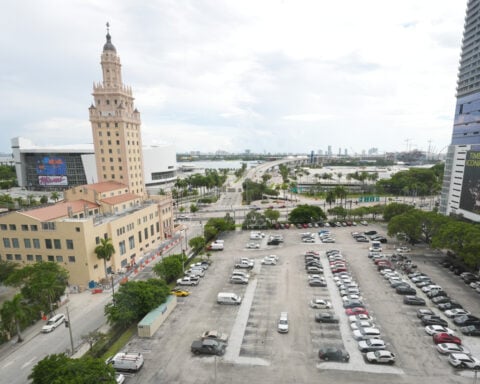 Judge dismisses complaint against Miami land transfer for Trump’s presidential library