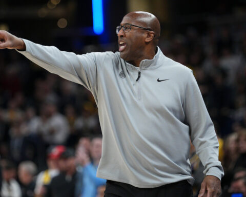 Knicks celebrate their NBA Cup title, even though they aren't commemorating it with a banner