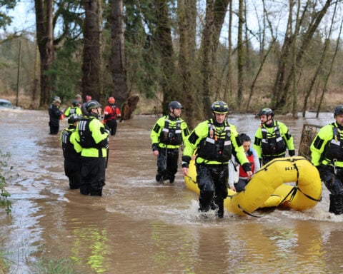 Forecasters issue rare weather warning as strong gusts fuel wildfire threats in Colorado