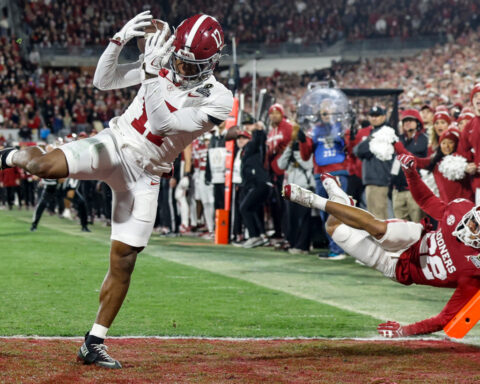 Alabama rallies from 17-point deficit to beat Oklahoma 34-24 in College Football Playoff