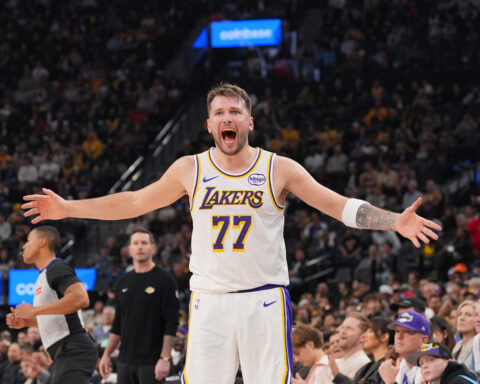 Luka Doncic exits Lakers loss with leg injury