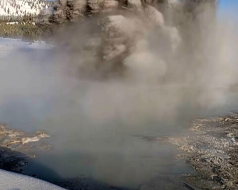 Muddy eruption at Yellowstone's Black Diamond Pool captured on video