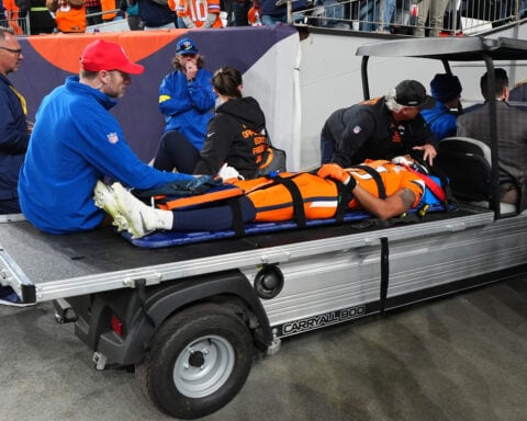 Trevor Lawrence's 4 TDs propel Jaguars past Broncos 34-20, ending Denver's 11-game winning streak