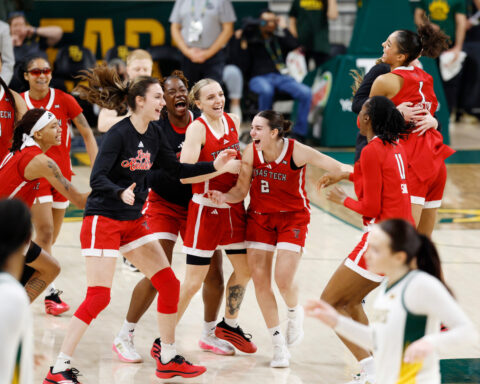 UConn stays No. 1 in women's AP Top 25 poll after rout, Texas, South Carolina, UCLA next