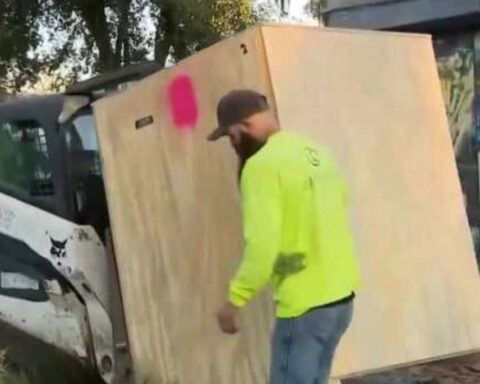 City 'carefully removes select artifacts' from Pulse nightclub ahead of memorial construction