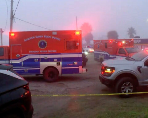 Bystander rescues woman trapped in plane crash