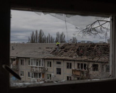 ‘Massive’ Russian attack on Ukraine kills 4-year-old child, as Zelensky is briefed on peace talks