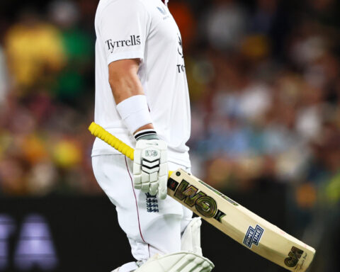 Team official investigates drinking by England cricketers on Ashes tour as Duckett video emerges