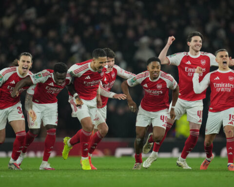 Arsenal beats Crystal Palace in penalty shootout to reach League Cup semifinals