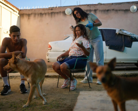 A Venezuelan family's Christmas: From the American dream to poverty