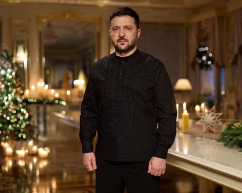 Ukrainian and US negotiators discuss peace deal on Christmas Day