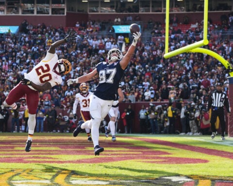 Dak Prescott throws for 307 yards and 2 TDs to lead Cowboys past skidding Commanders 30-23