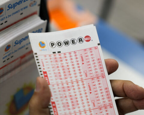 $1.8 billion Powerball winner could remain anonymous for some time under Arkansas law