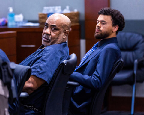 Man accused of 1996 Tupac Shakur killing seeks to suppress evidence