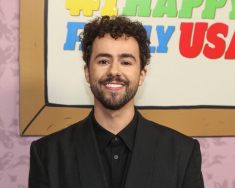 How TV shows like 'Mo' and 'Muslim Matchmaker' allow Arab and Muslim Americans to tell their stories