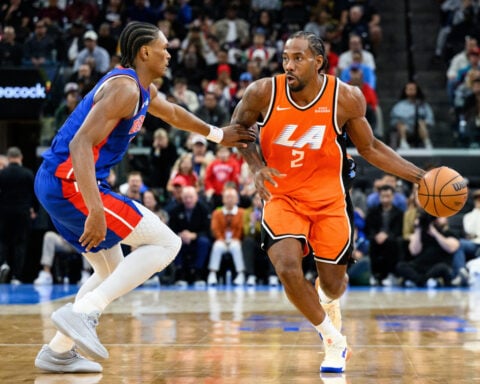 Leonard scores a career-best 55 points to lead the Clippers past the East-leading Pistons 112-99