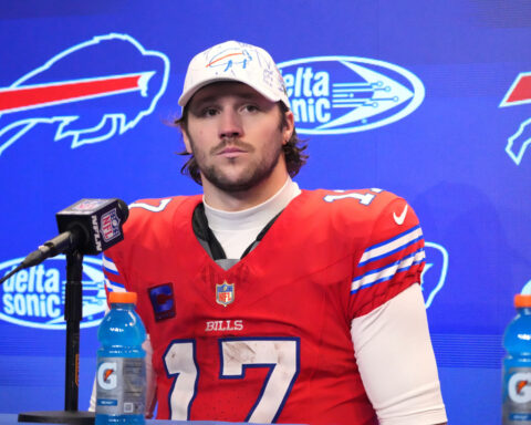 Josh Allen blames himself for failed 2-point conversion in final seconds of Bills' loss to Eagles