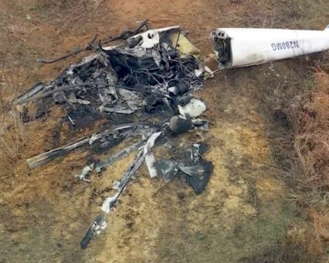 2 New Jersey pilots killed in a helicopter collision frequented a cafe together near the crash site