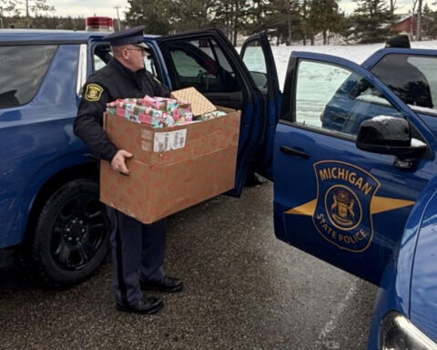 State troopers drive 600 miles to deliver Christmas gifts to 2-year-old cancer patient