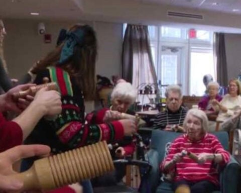 'It's the power of music that does that': Memory loss patients engaged through music performances