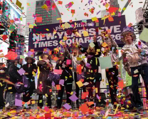 Roses in the rain? New Year's Day parade in Pasadena gets wet forecast. Bundle up for NYC ball drop