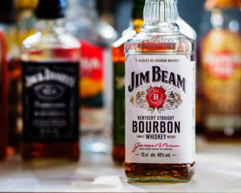 Kentucky Dem blames Trump's tariffs as Jim Beam plans to pause bourbon production at its main distillery