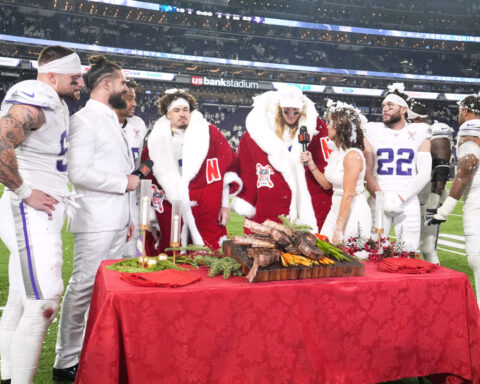 Lions-Vikings Christmas game on Netflix sets NFL streaming record, averaging 27.5M viewers