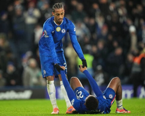 Chelsea's interim coach says players 'really focused' on Man City after Maresca exit