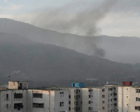 US military operation in Venezuela disrupts Caribbean holiday travel, hundreds of flights canceled