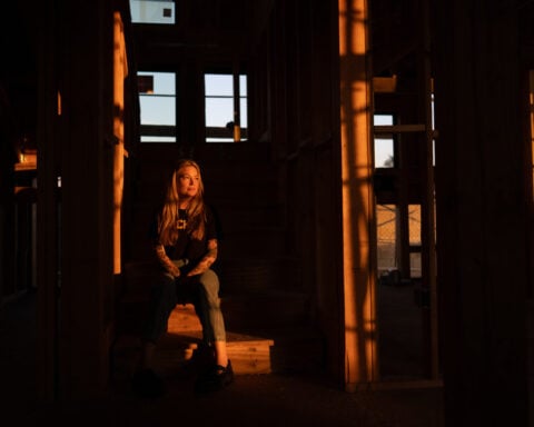 Amid wildfire grief, an LA-area resident sowed sunflowers and hope where her home once stood