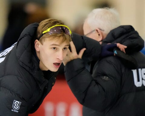 Jordan Stolz focused on the Olympics at US speedskating trials. Everyone will focus on him in Milan