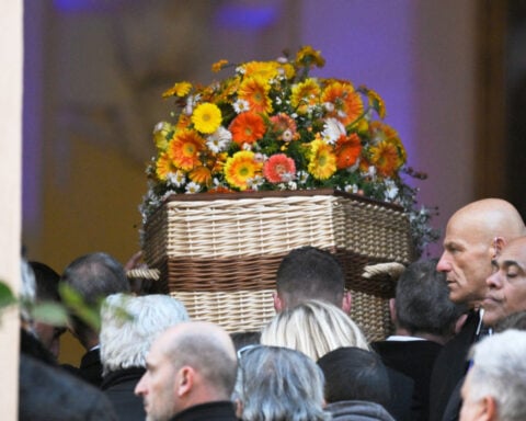 Saint-Tropez bids adieu to Brigitte Bardot with a funeral and public homage