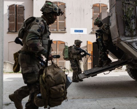 Russia says any foreign forces in Ukraine would be ‘legitimate targets’, after UK and France pledge troops