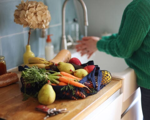 RFK Jr.’s new food pyramid puts meat, dairy at the top. What you should eat