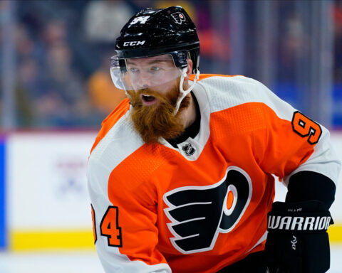 Sharks acquire goaltender Laurent Brossoit in a trade with the Blackhawks