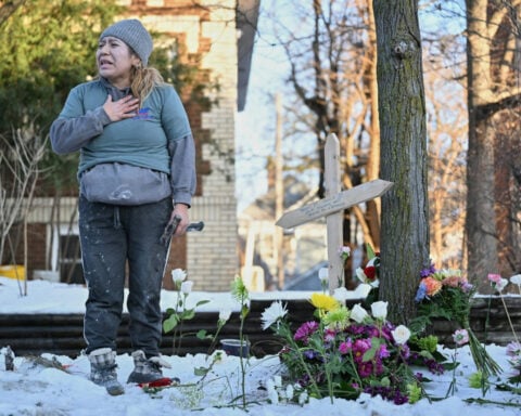 ICE killing of driver in Minneapolis involved tactics many police departments warn against − but not ICE itself